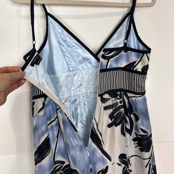 BCBGMAXAZRIA Silk Maxi Dress 6 White Blue Sleeveless Floral Abstract Ruffle Long - Picture 5 of 15